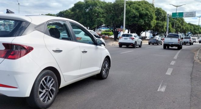 Detran-CE divulga calendário para licenciamento 2026: veja prazos e valores