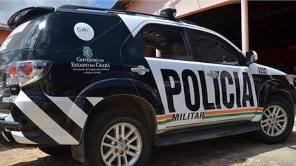 Homem é preso após espancar e ameaçar matar irmã em Cedro