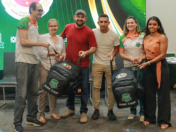 Várzea Alegre recebe novos uniformes e avança com seleções no Cearense 2026