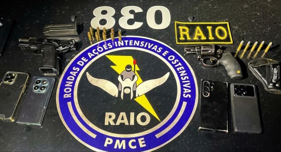 PMCE apreende armas, munições e celulares durante abordagem em Icó