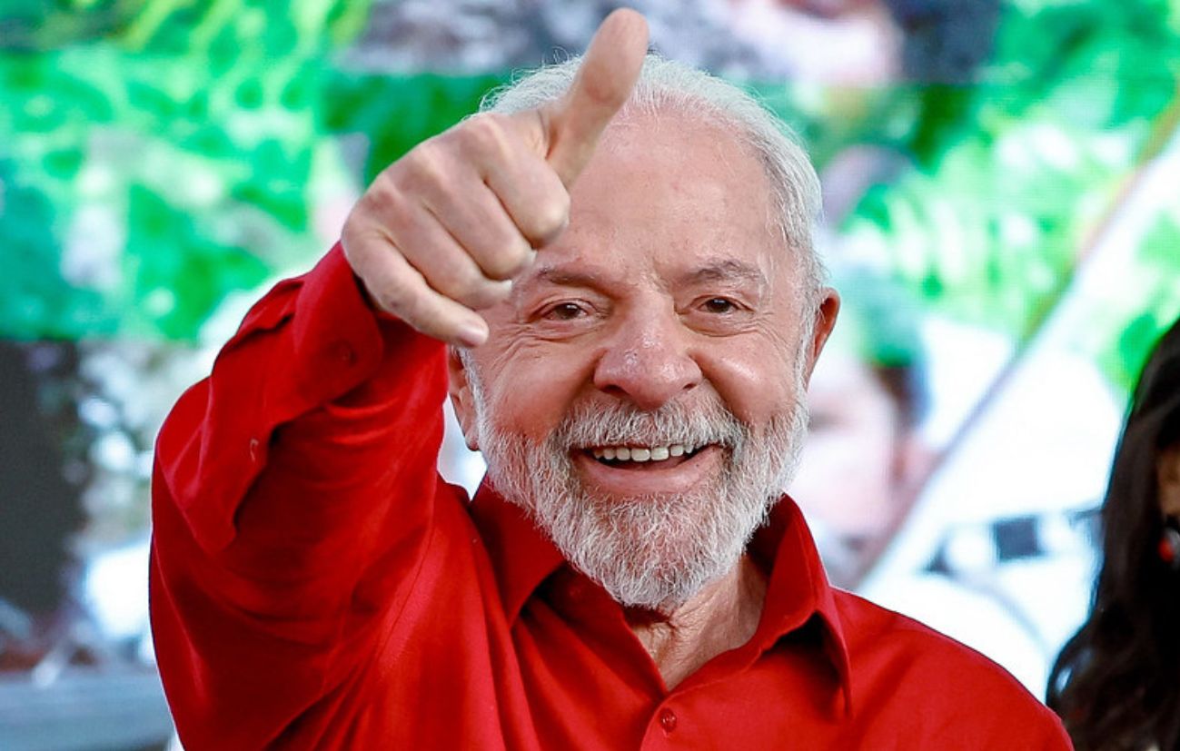 Lula vence em Várzea Alegre com 78,89% dos votos; Flávio Bolsonaro obtém 21,11%